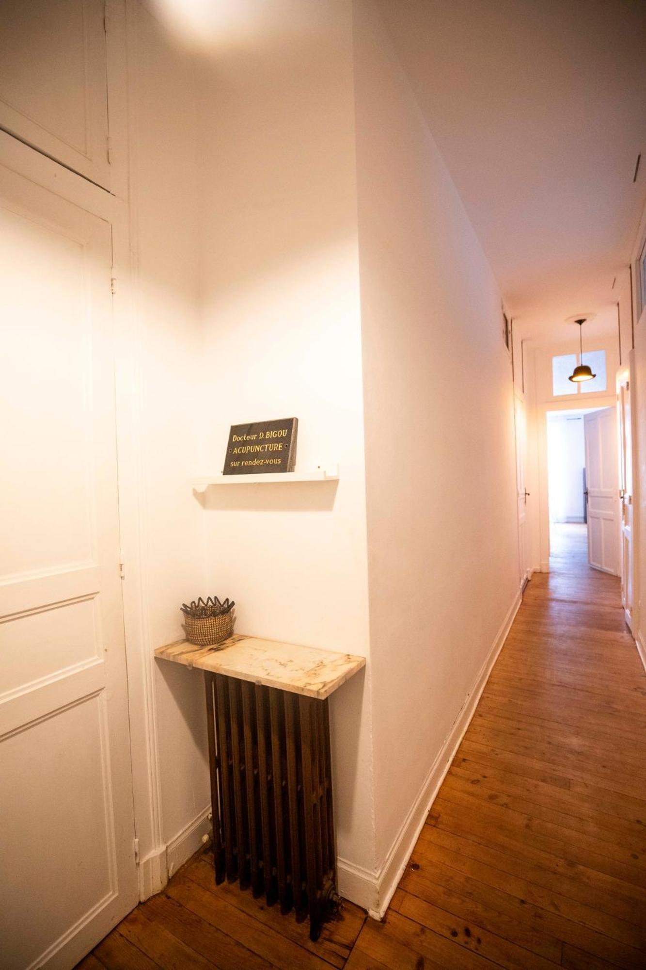 L'Appartement Lieu De Qualite En Centre Ville De 포 외부 사진