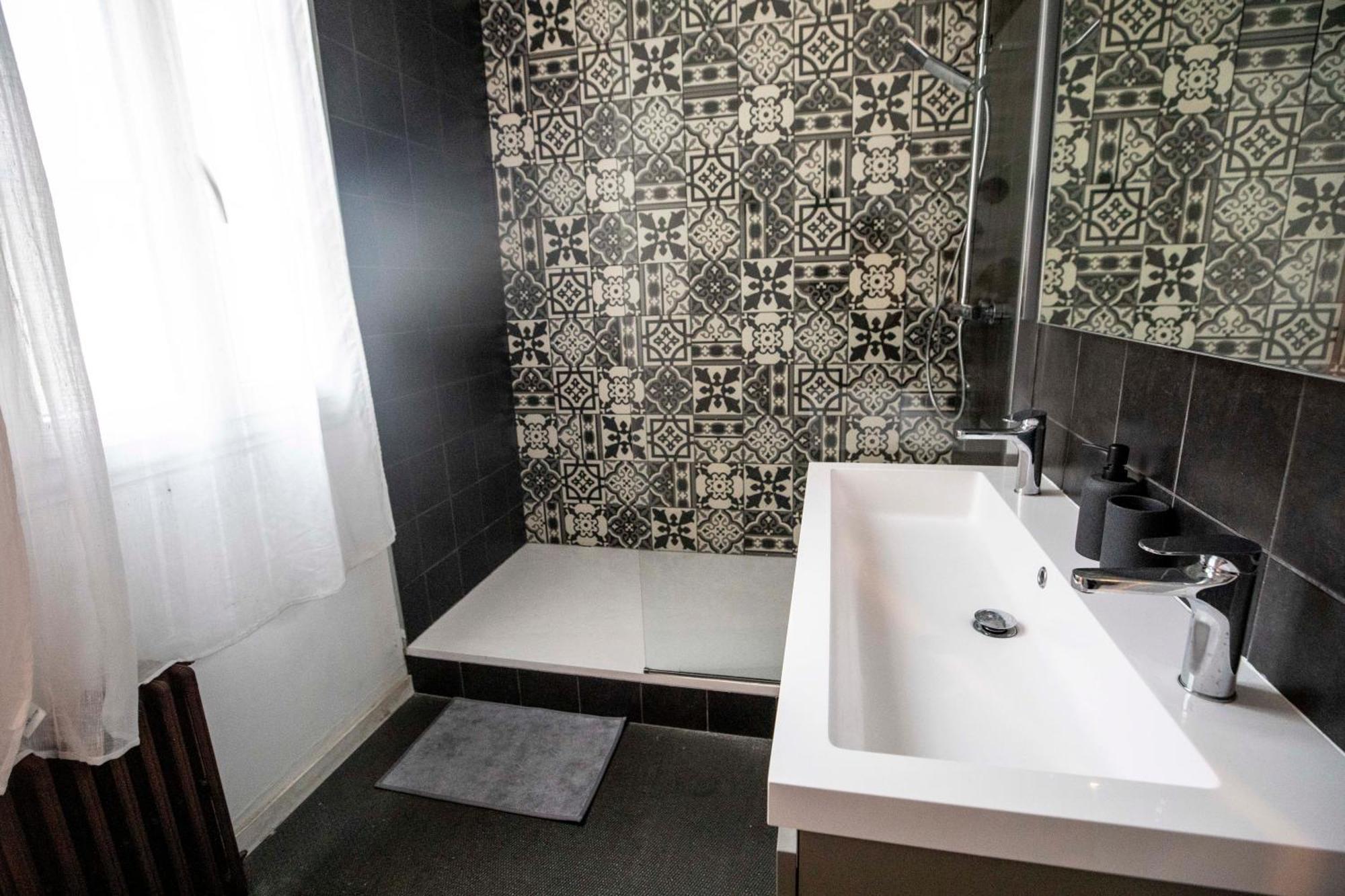 L'Appartement Lieu De Qualite En Centre Ville De 포 외부 사진